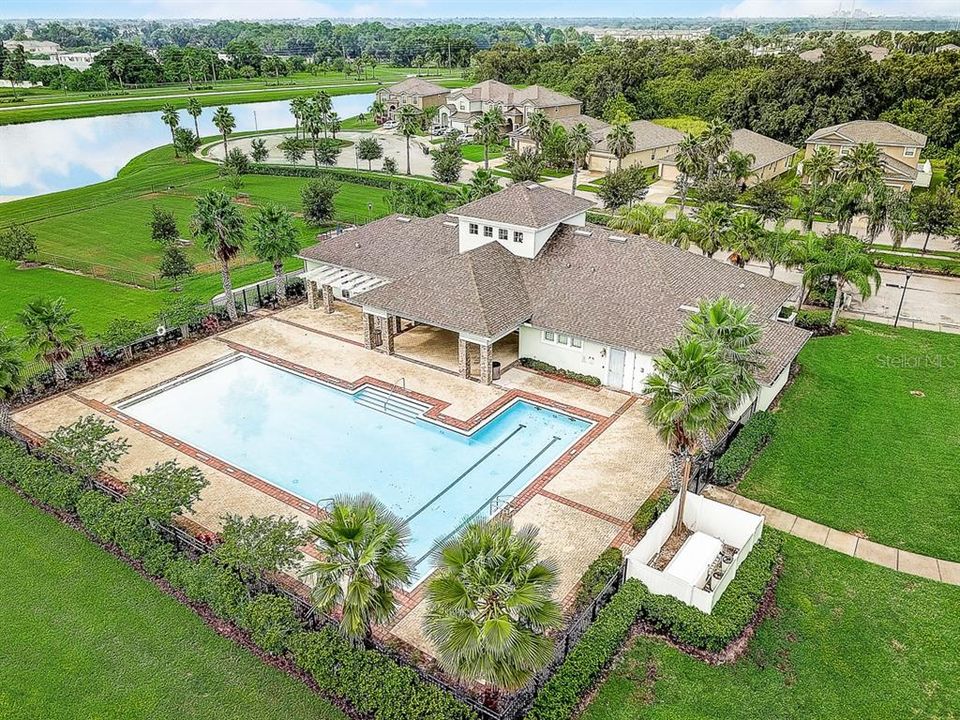 Active With Contract: $2,050 (3 beds, 2 baths, 1360 Square Feet)