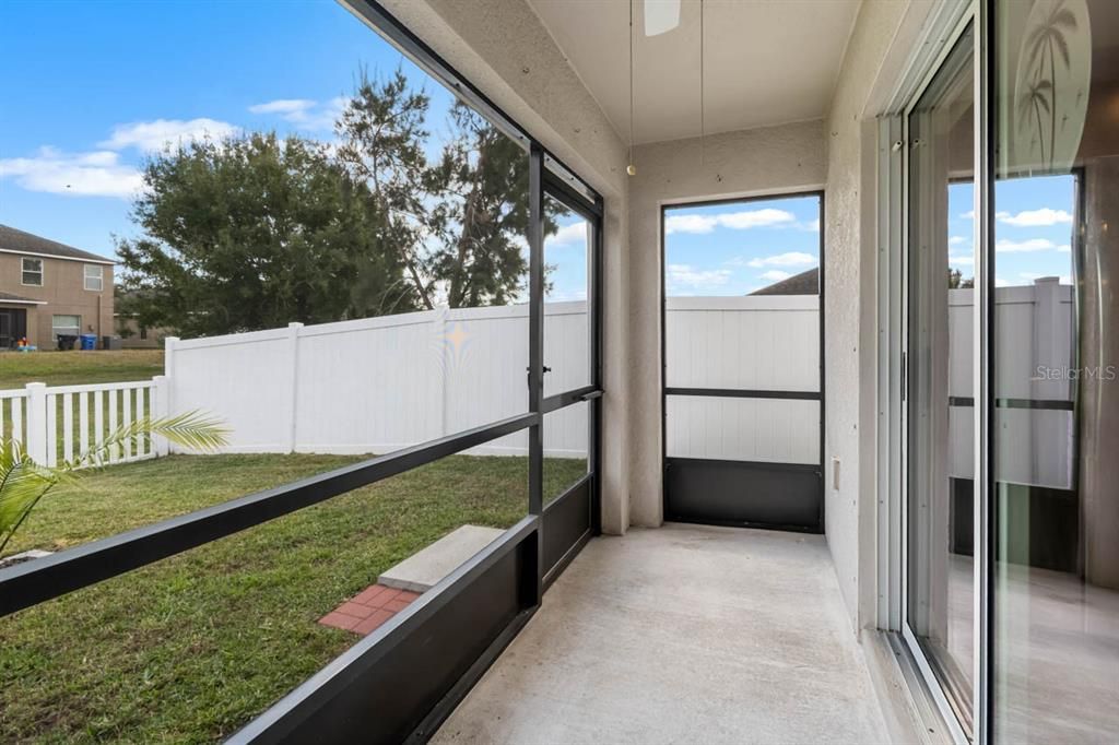 Active With Contract: $2,050 (3 beds, 2 baths, 1360 Square Feet)