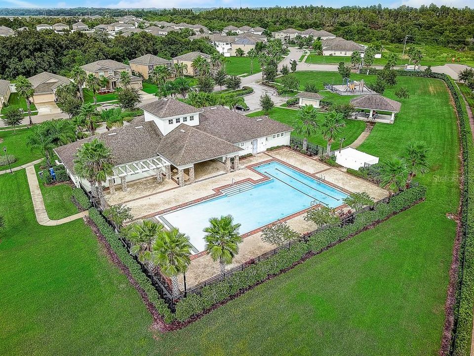 Active With Contract: $2,050 (3 beds, 2 baths, 1360 Square Feet)