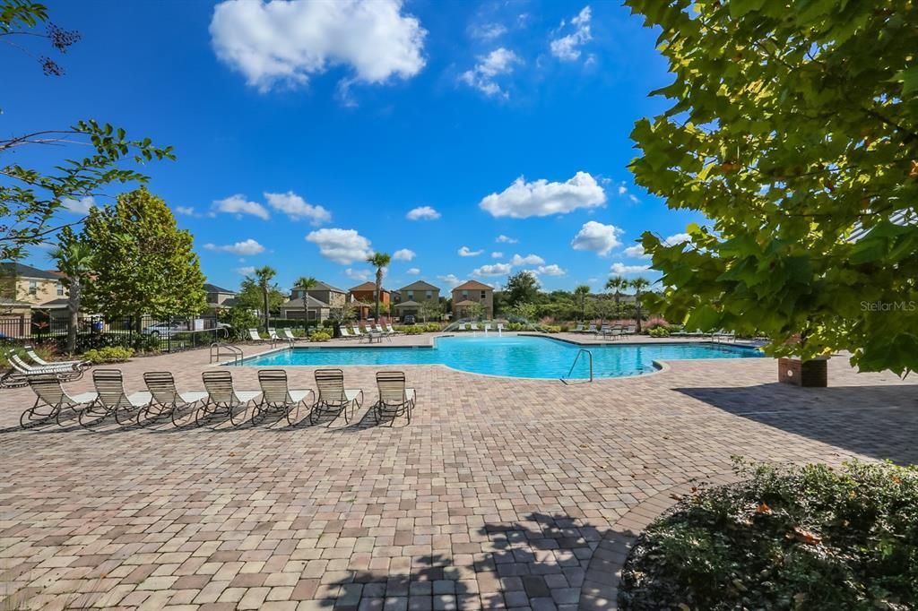 Activo con contrato: $2,000 (2 camas, 2 baños, 1480 Pies cuadrados)