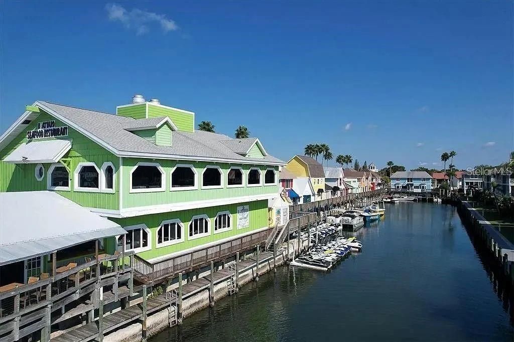 For Rent: $1,950 (1 beds, 1 baths, 800 Square Feet)