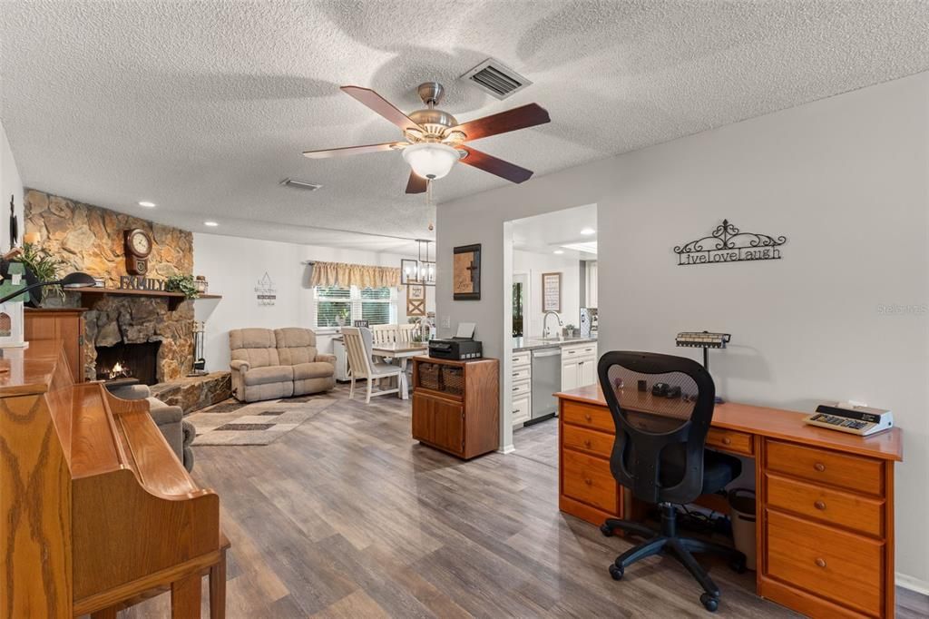 For Sale: $539,000 (3 beds, 2 baths, 1607 Square Feet)