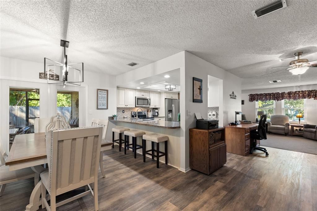 For Sale: $539,000 (3 beds, 2 baths, 1607 Square Feet)