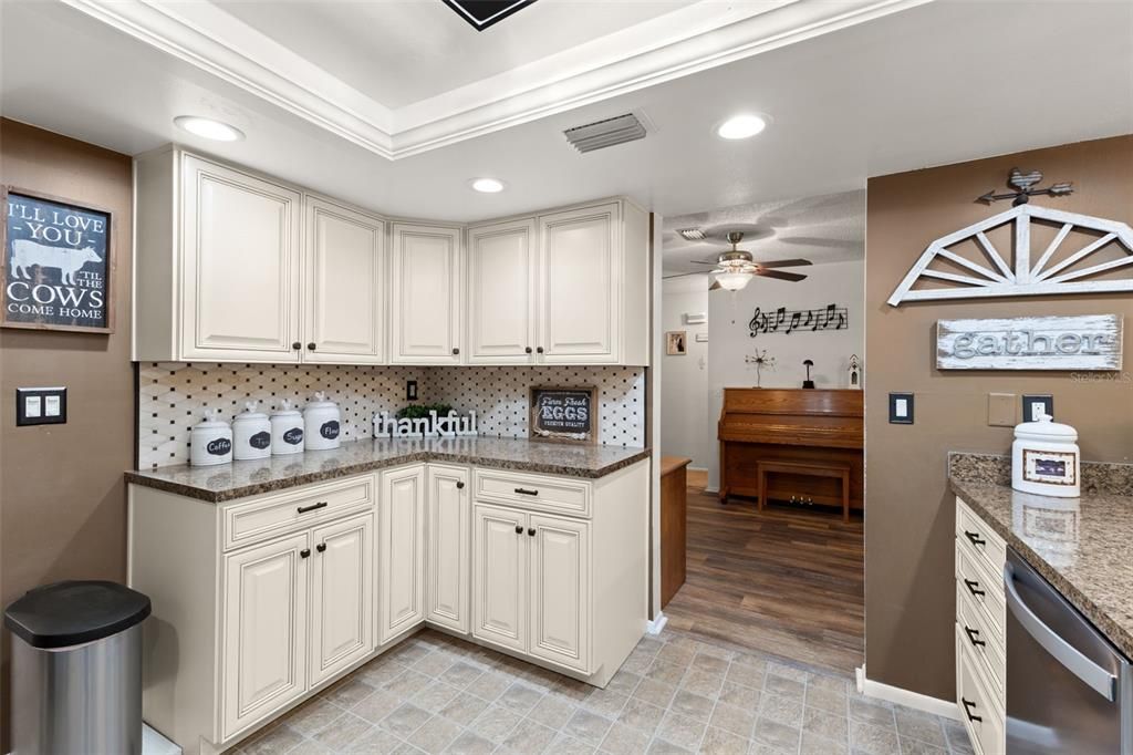 For Sale: $539,000 (3 beds, 2 baths, 1607 Square Feet)