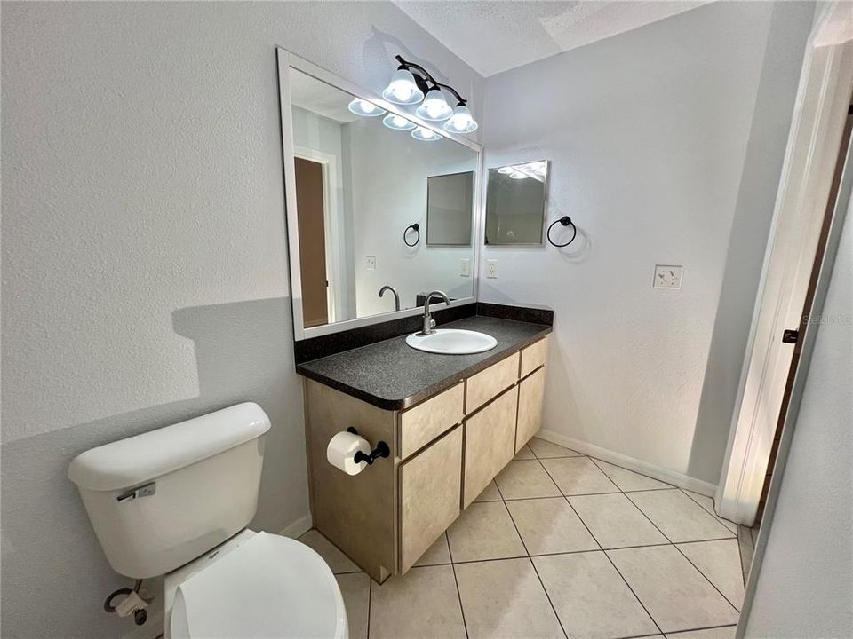 В аренду: $1,595 (2 спален, 2 ванн, 1360 Квадратных фут)