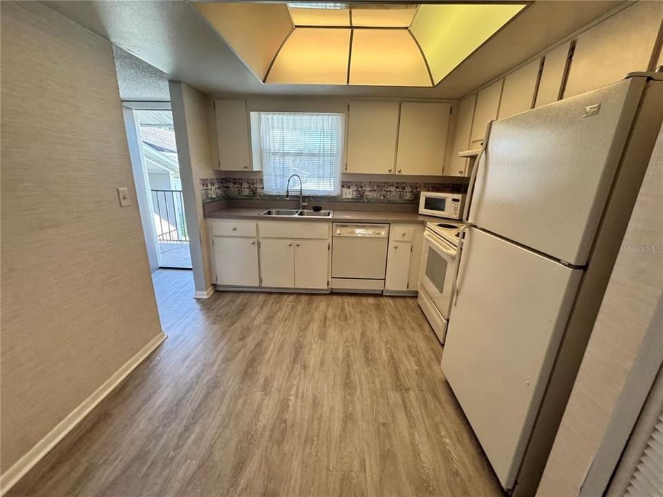 出租: $1,850 (2 贝兹, 2 浴室, 1150 平方英尺)