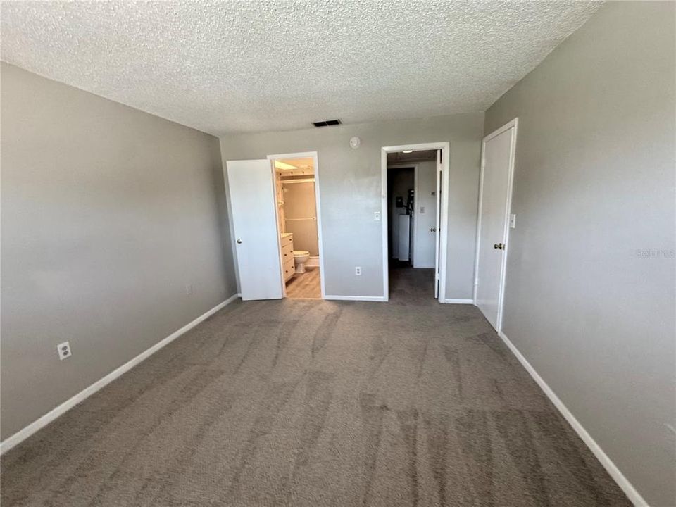 出租: $1,850 (2 贝兹, 2 浴室, 1150 平方英尺)