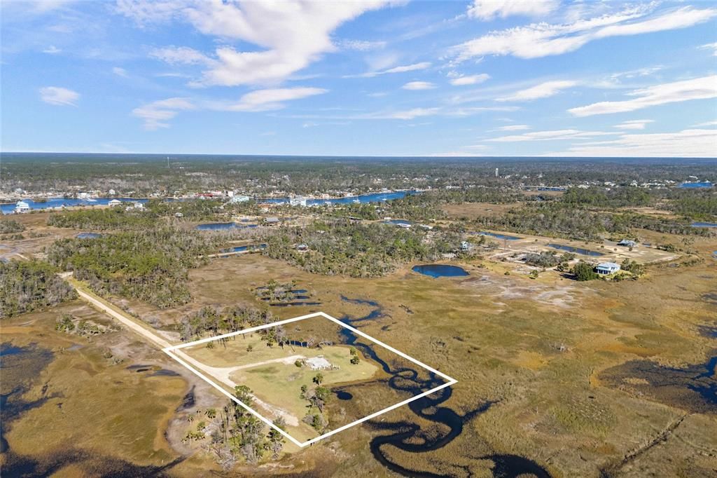 En Venta: $1,900,000 (25.48 acres)