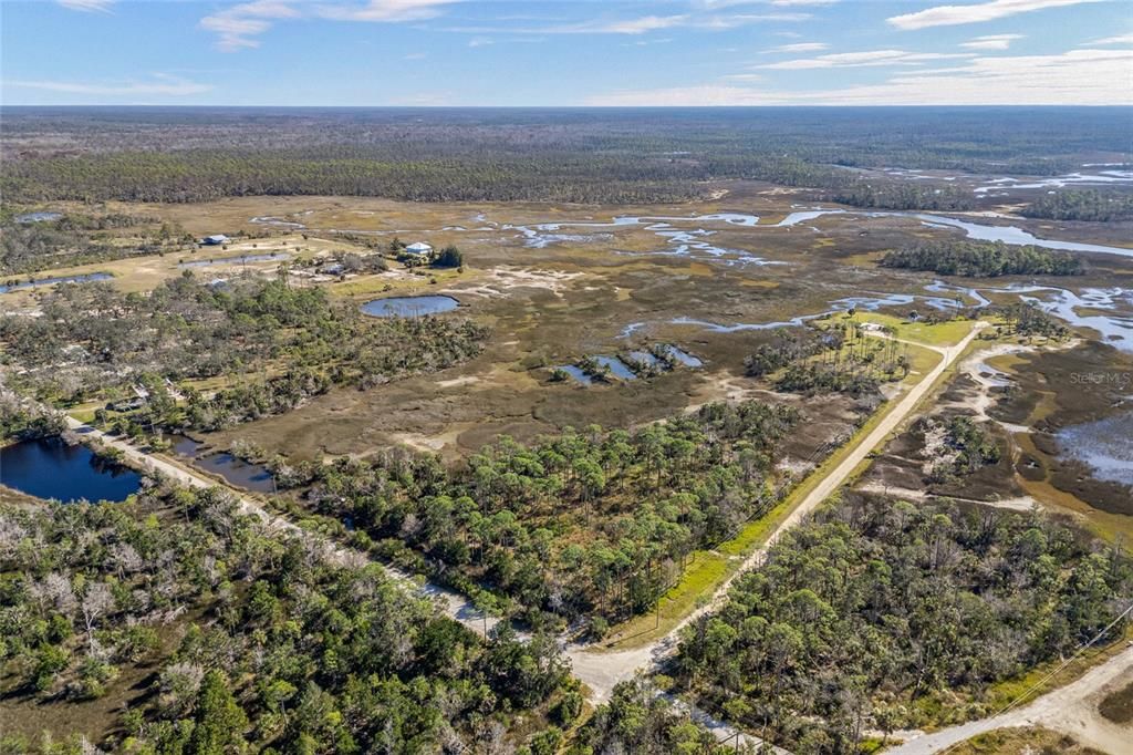 En Venta: $1,900,000 (25.48 acres)