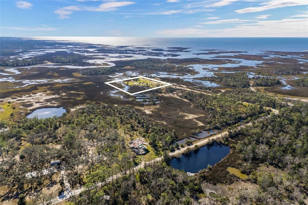 En Venta: $1,900,000 (25.48 acres)