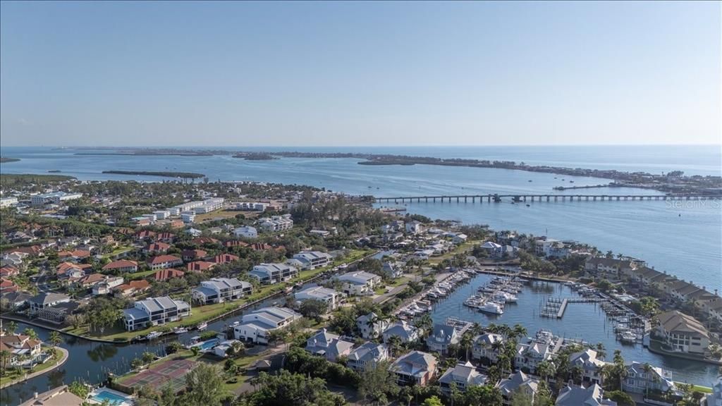 For Sale: $675,000 (2 beds, 2 baths, 1546 Square Feet)