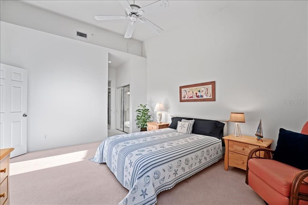 For Sale: $675,000 (2 beds, 2 baths, 1546 Square Feet)