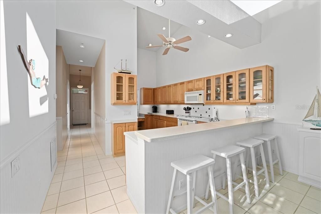 For Sale: $675,000 (2 beds, 2 baths, 1546 Square Feet)