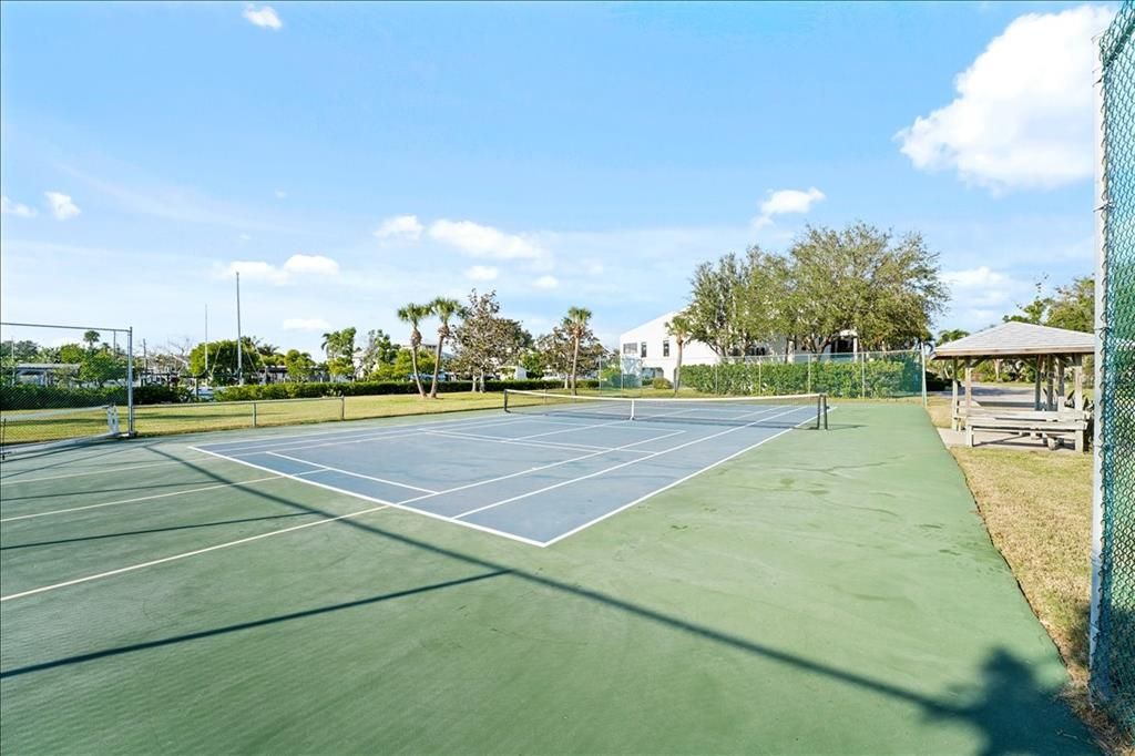 For Sale: $675,000 (2 beds, 2 baths, 1546 Square Feet)