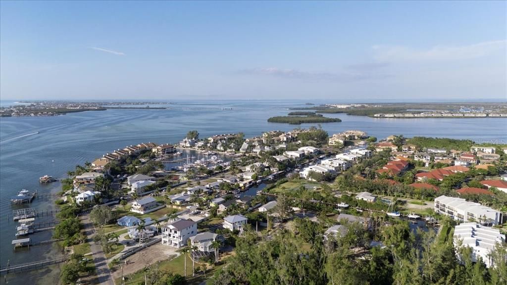 For Sale: $675,000 (2 beds, 2 baths, 1546 Square Feet)