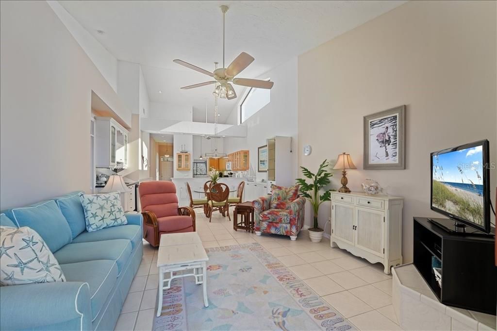 For Sale: $675,000 (2 beds, 2 baths, 1546 Square Feet)