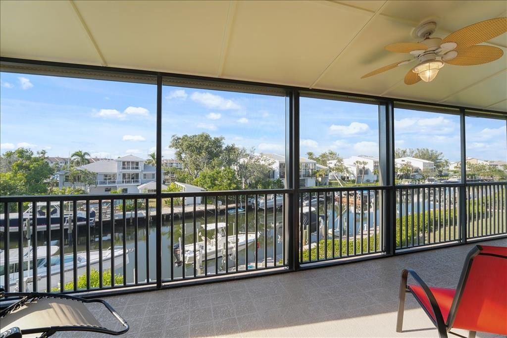 For Sale: $675,000 (2 beds, 2 baths, 1546 Square Feet)