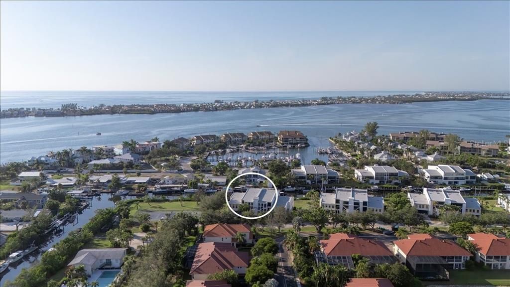 For Sale: $675,000 (2 beds, 2 baths, 1546 Square Feet)