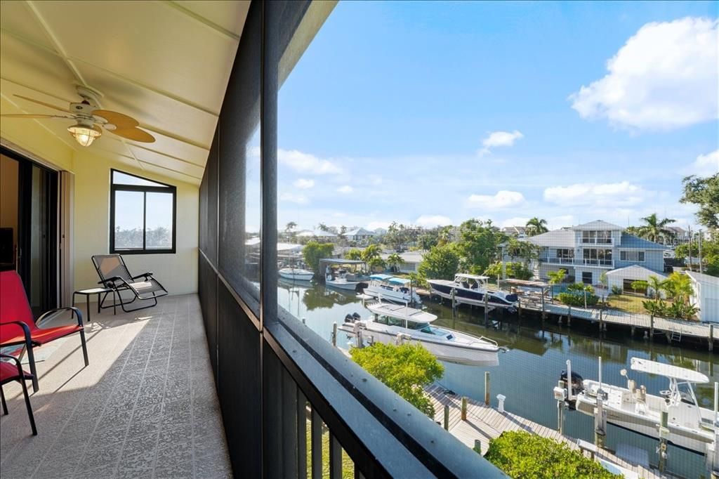 For Sale: $675,000 (2 beds, 2 baths, 1546 Square Feet)