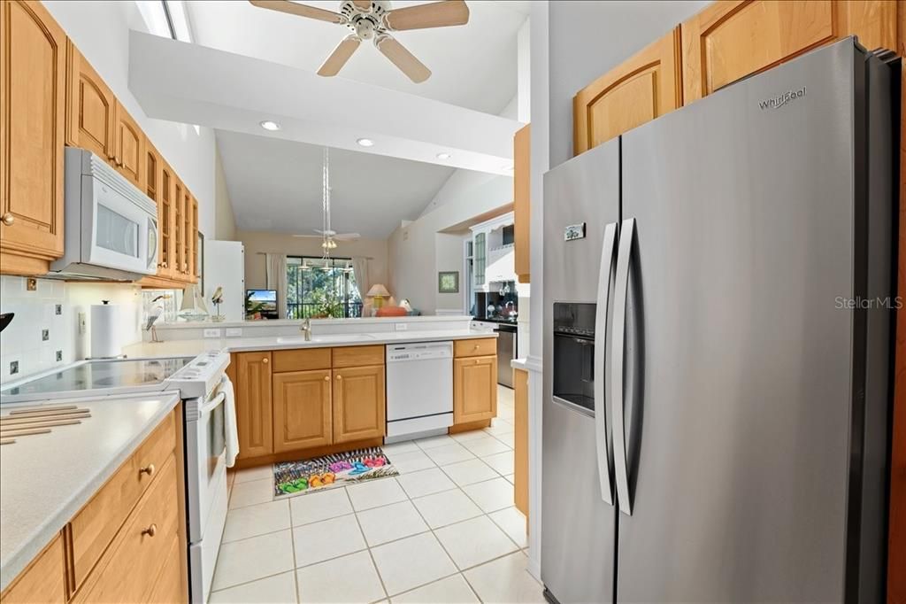 For Sale: $675,000 (2 beds, 2 baths, 1546 Square Feet)