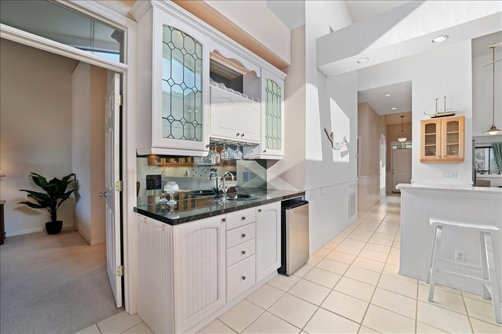 For Sale: $675,000 (2 beds, 2 baths, 1546 Square Feet)