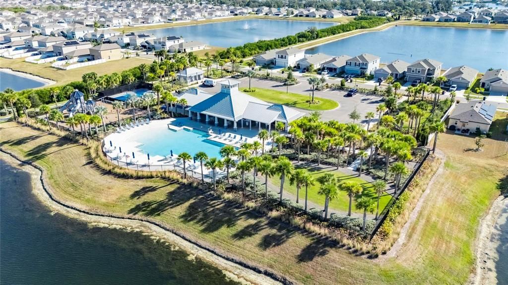 Под контрактом: $330,000 (4 спален, 2 ванн, 2035 Квадратных фут)