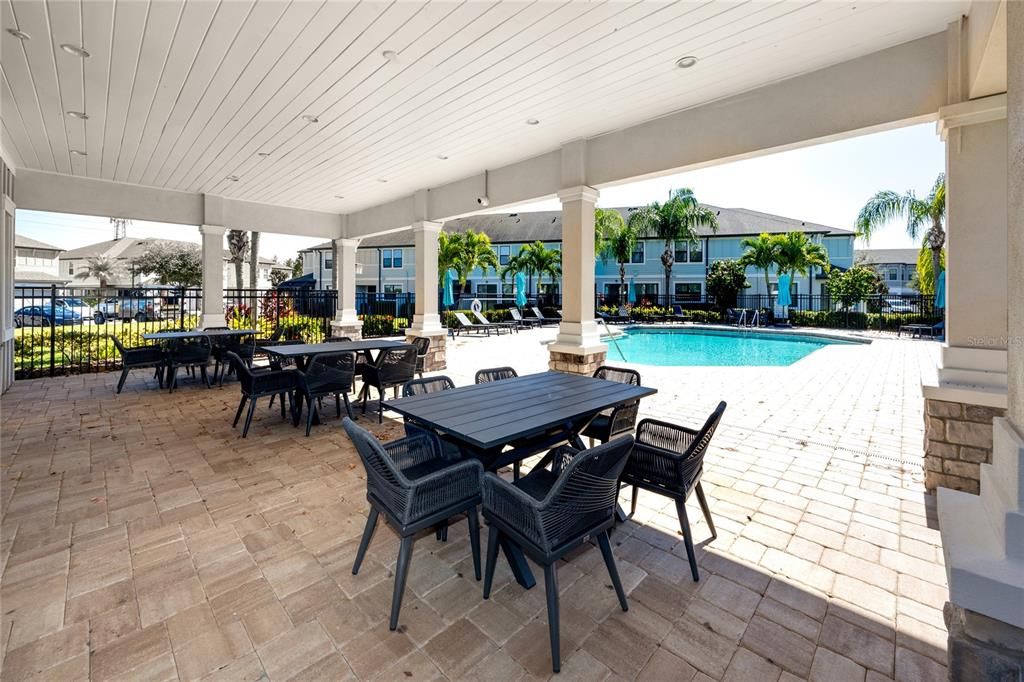 En Venta: $392,000 (2 camas, 2 baños, 1571 Pies cuadrados)