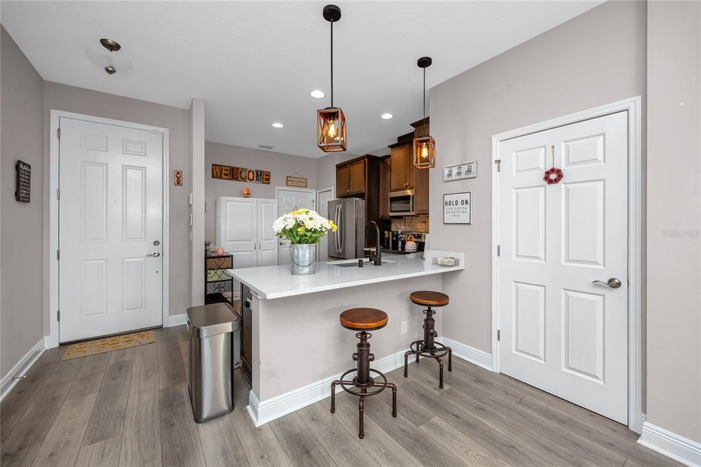 En Venta: $392,000 (2 camas, 2 baños, 1571 Pies cuadrados)