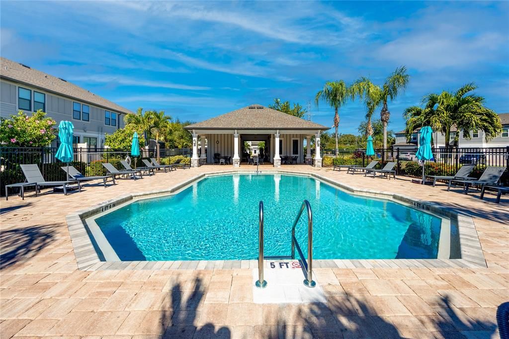 En Venta: $392,000 (2 camas, 2 baños, 1571 Pies cuadrados)