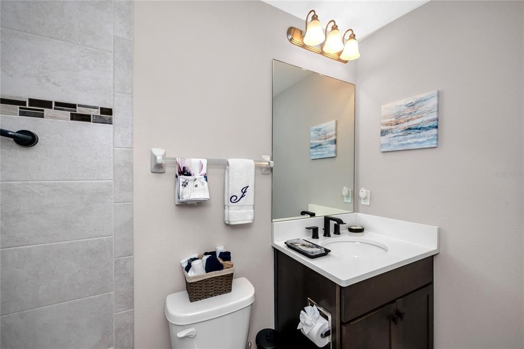 En Venta: $392,000 (2 camas, 2 baños, 1571 Pies cuadrados)