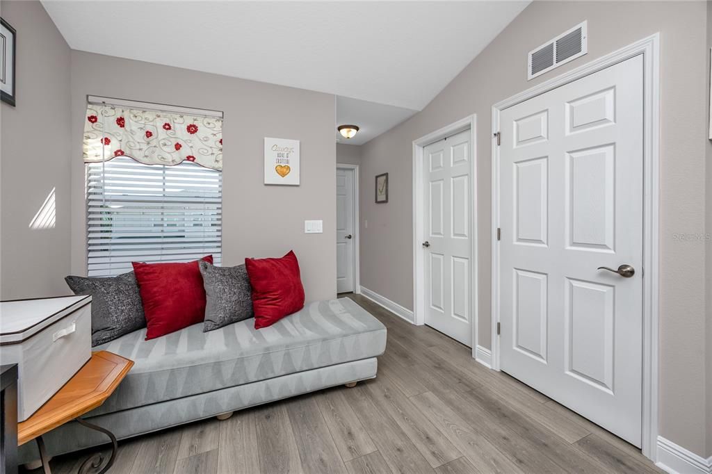 En Venta: $392,000 (2 camas, 2 baños, 1571 Pies cuadrados)