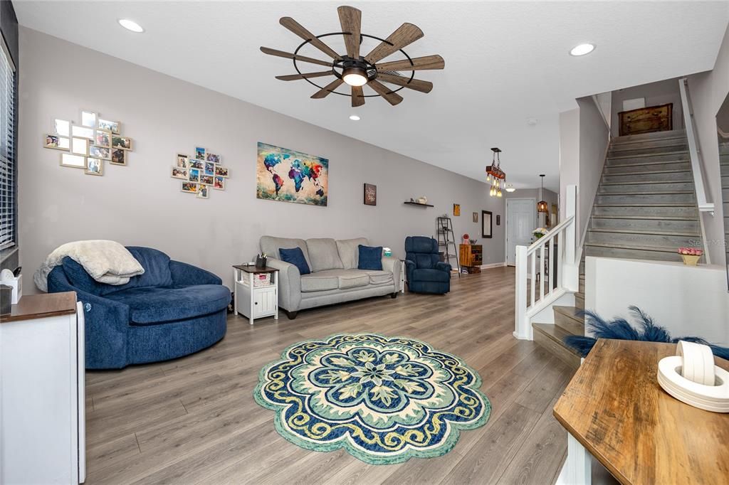 En Venta: $392,000 (2 camas, 2 baños, 1571 Pies cuadrados)