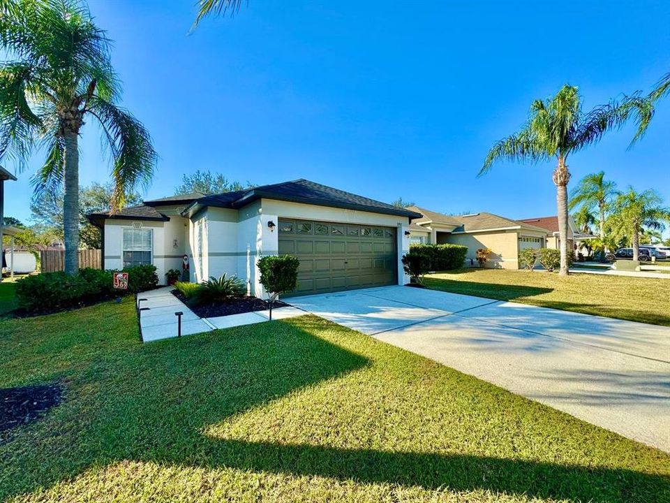 For Rent: $2,000 (3 beds, 2 baths, 1263 Square Feet)