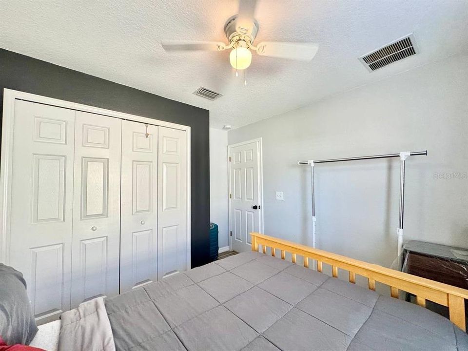 For Rent: $2,000 (3 beds, 2 baths, 1263 Square Feet)