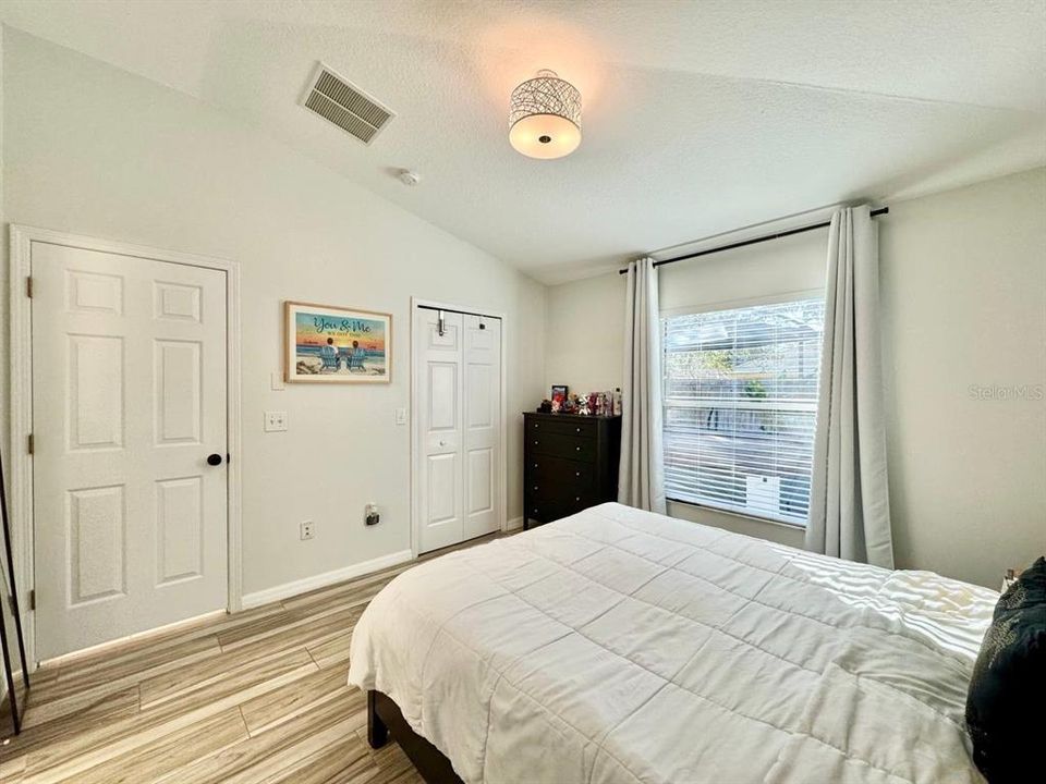 For Rent: $2,000 (3 beds, 2 baths, 1263 Square Feet)