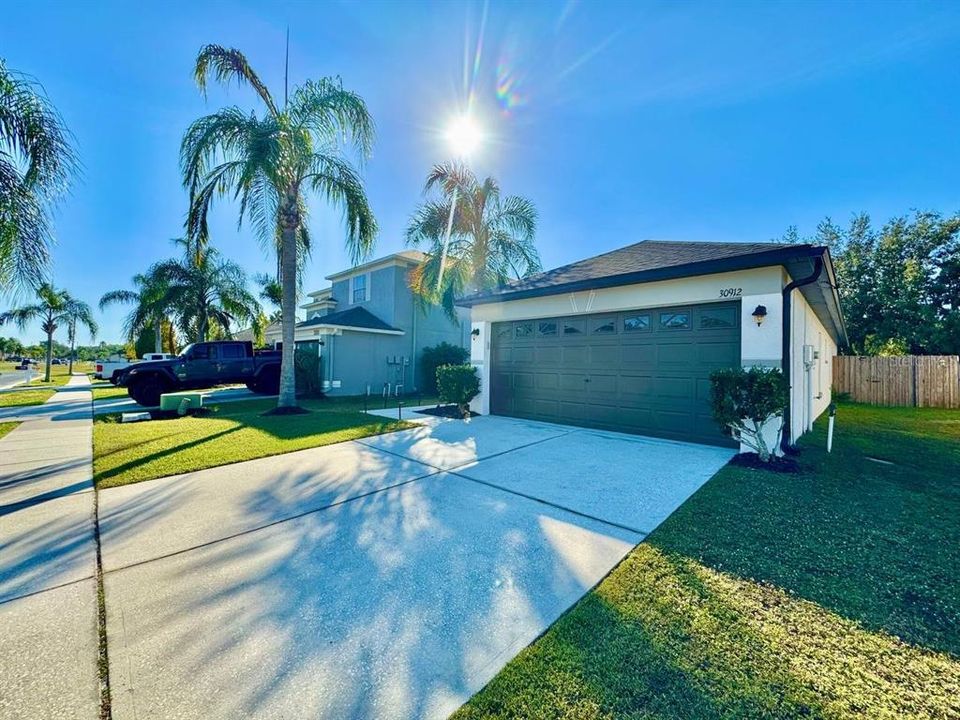 For Rent: $2,000 (3 beds, 2 baths, 1263 Square Feet)