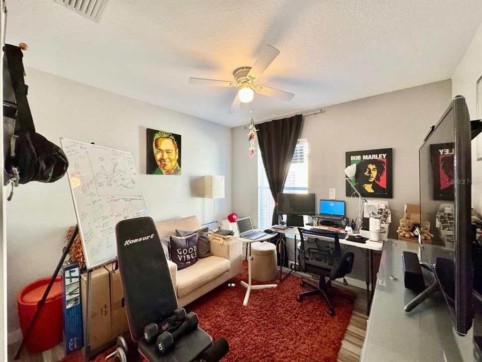 For Rent: $2,000 (3 beds, 2 baths, 1263 Square Feet)