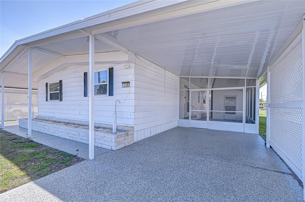 合同活跃: $132,500 (2 贝兹, 2 浴室, 1056 平方英尺)