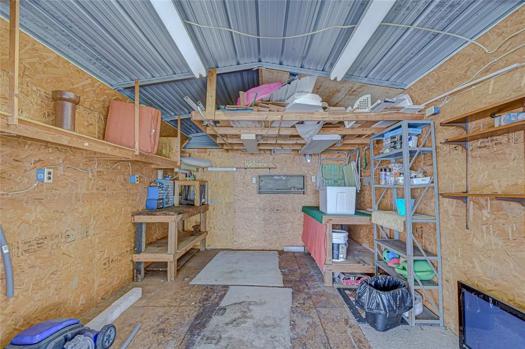 合同活跃: $132,500 (2 贝兹, 2 浴室, 1056 平方英尺)