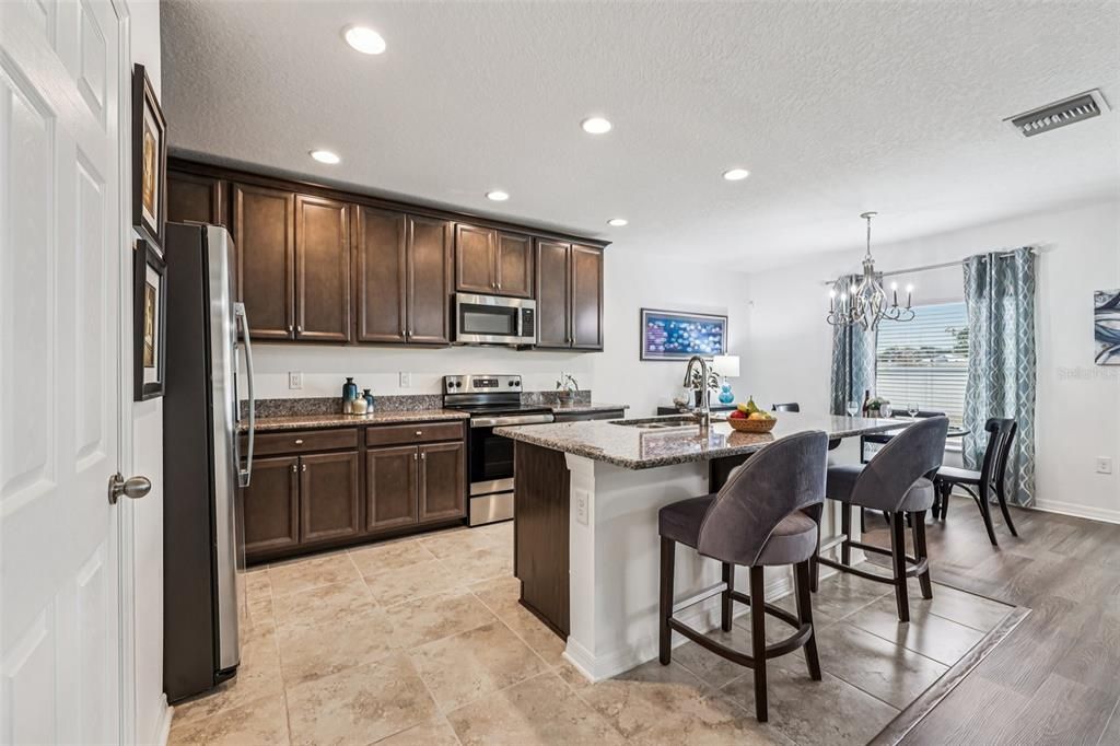 For Sale: $317,000 (3 beds, 2 baths, 1508 Square Feet)