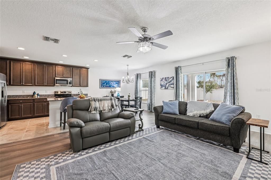 For Sale: $317,000 (3 beds, 2 baths, 1508 Square Feet)