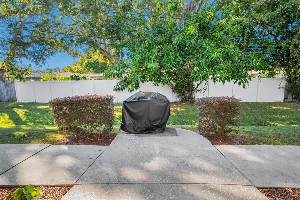 For Sale: $209,000 (2 beds, 2 baths, 1068 Square Feet)