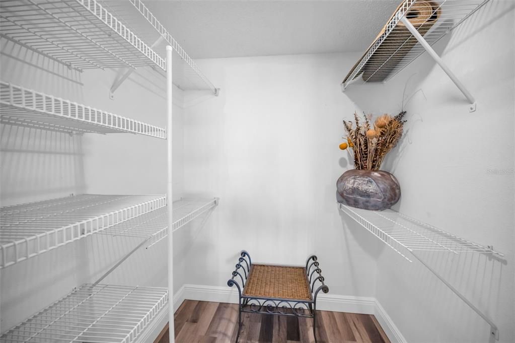 For Sale: $209,000 (2 beds, 2 baths, 1068 Square Feet)