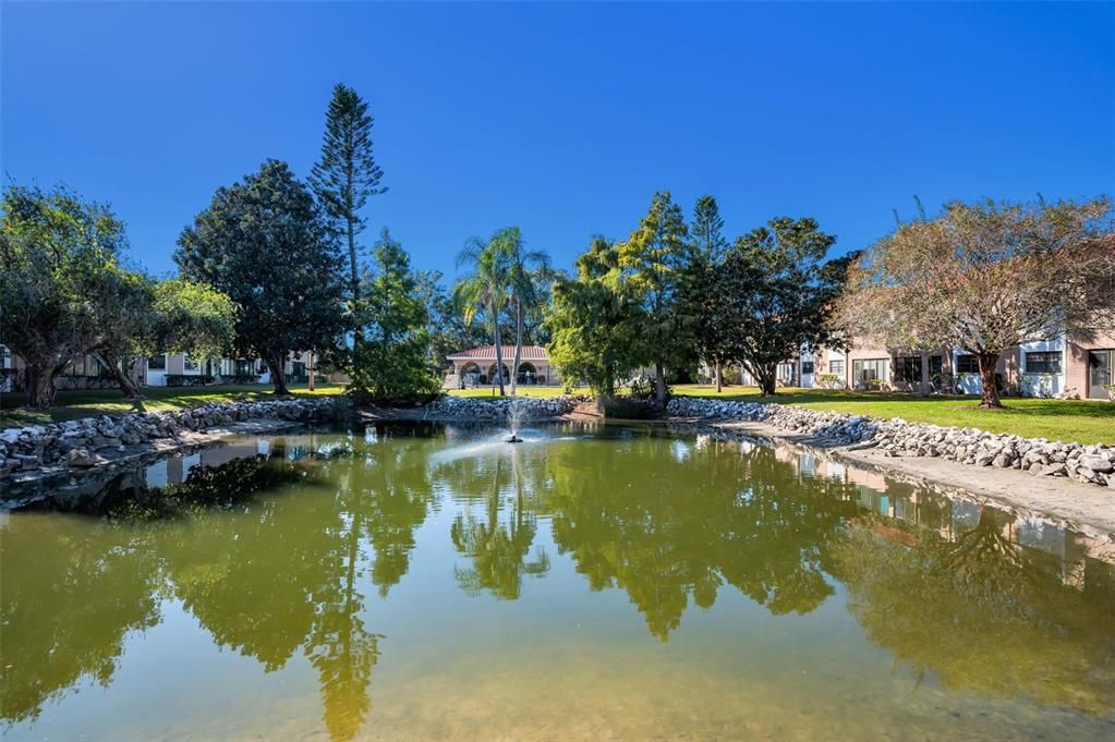 For Sale: $209,000 (2 beds, 2 baths, 1068 Square Feet)