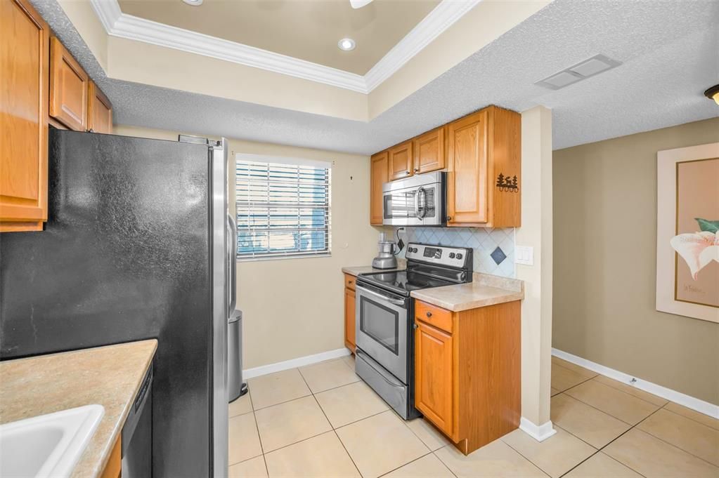 For Sale: $209,000 (2 beds, 2 baths, 1068 Square Feet)