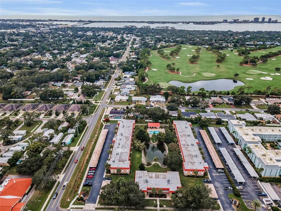 For Sale: $209,000 (2 beds, 2 baths, 1068 Square Feet)