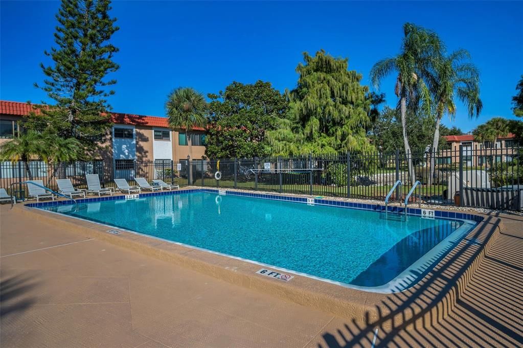 For Sale: $209,000 (2 beds, 2 baths, 1068 Square Feet)