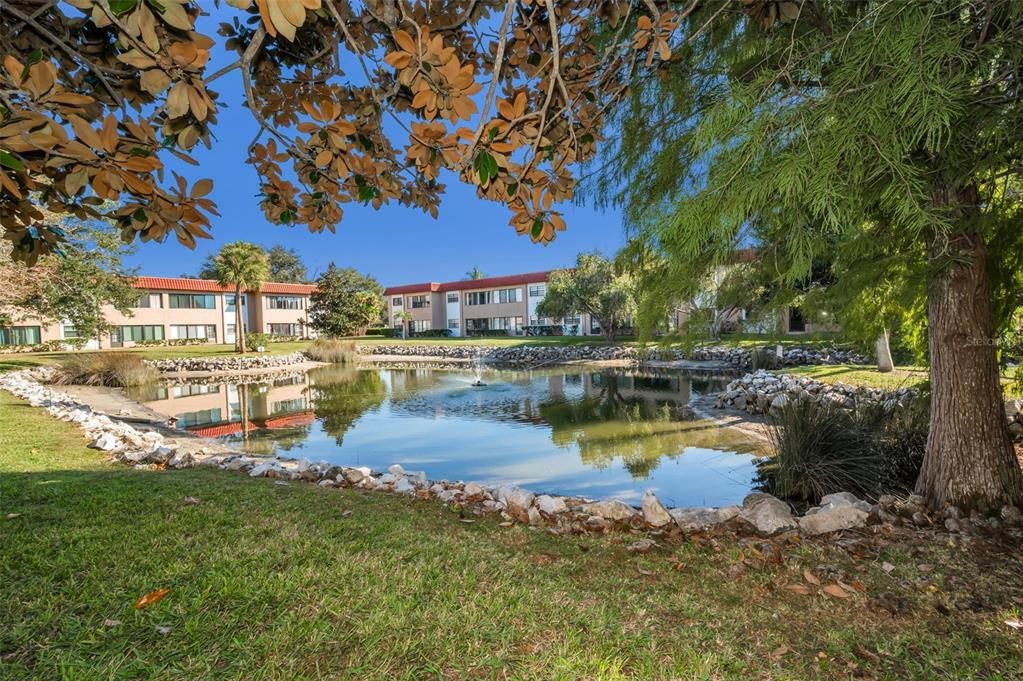 For Sale: $209,000 (2 beds, 2 baths, 1068 Square Feet)