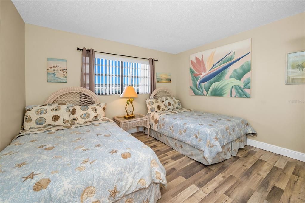 For Sale: $209,000 (2 beds, 2 baths, 1068 Square Feet)