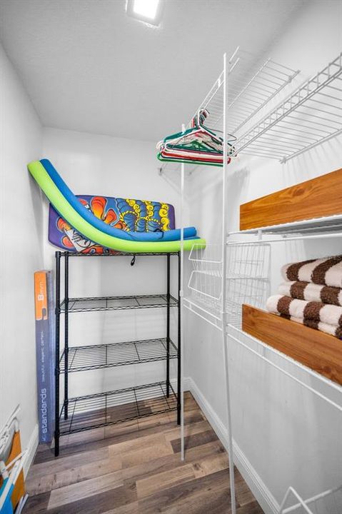 For Sale: $209,000 (2 beds, 2 baths, 1068 Square Feet)